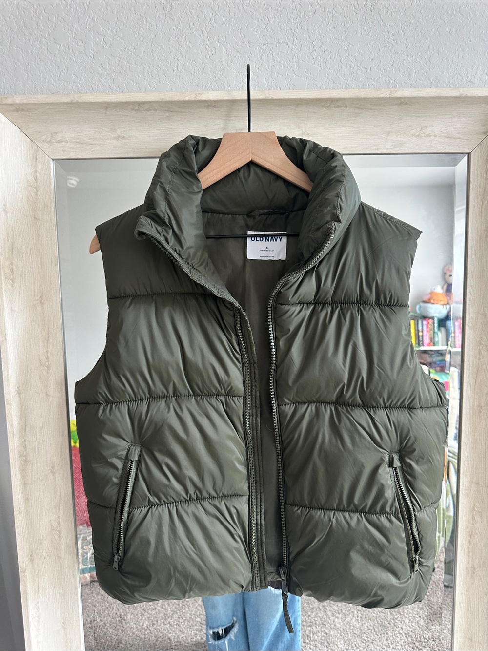 Old Navy Olive Green Sleeveless Puffer Vest size S